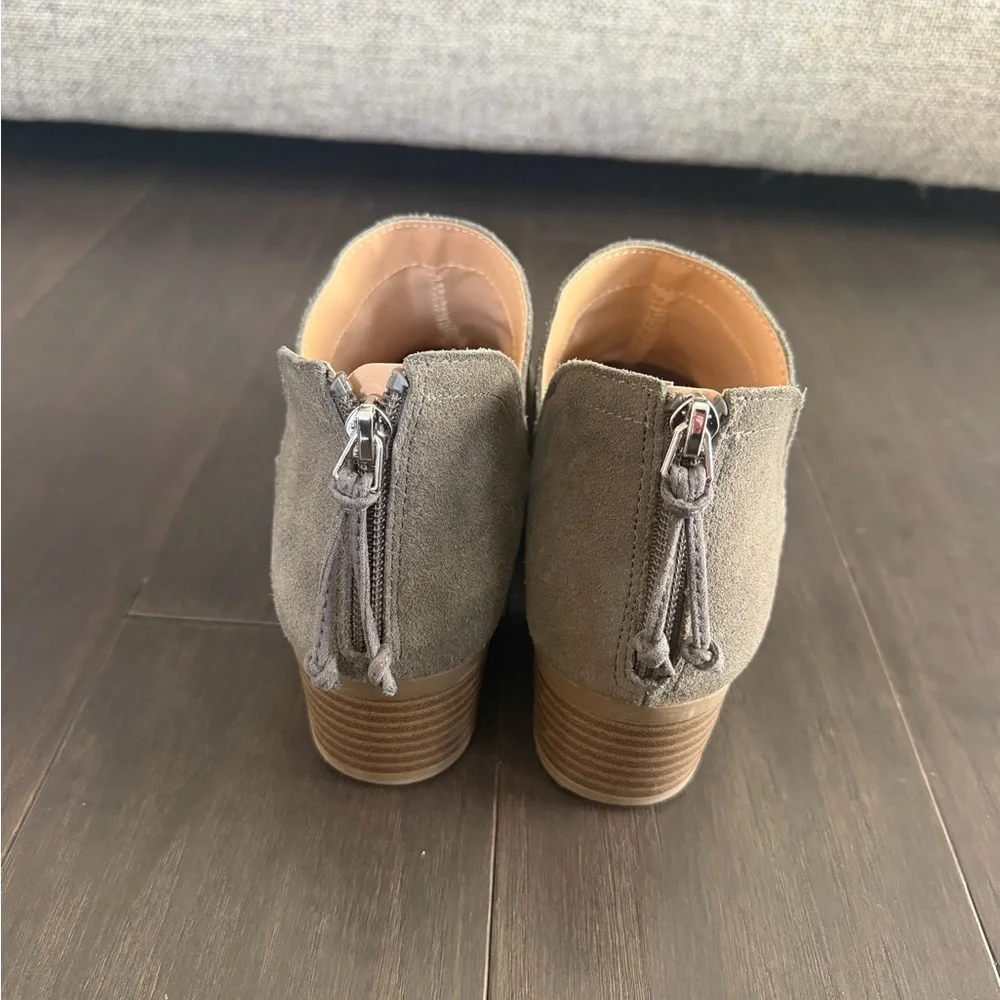 Kenneth Cole Taupe Ankle Booties